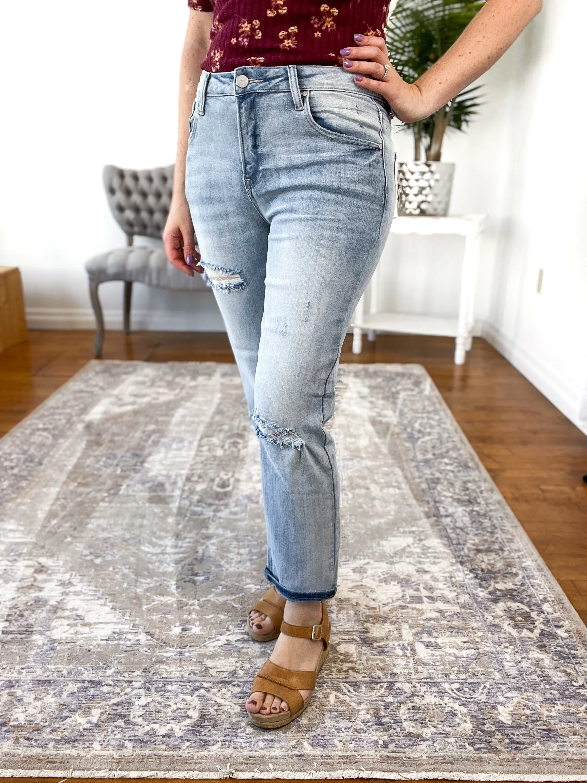 Gabriele Mid Rise Loose Leg Risen Jeans