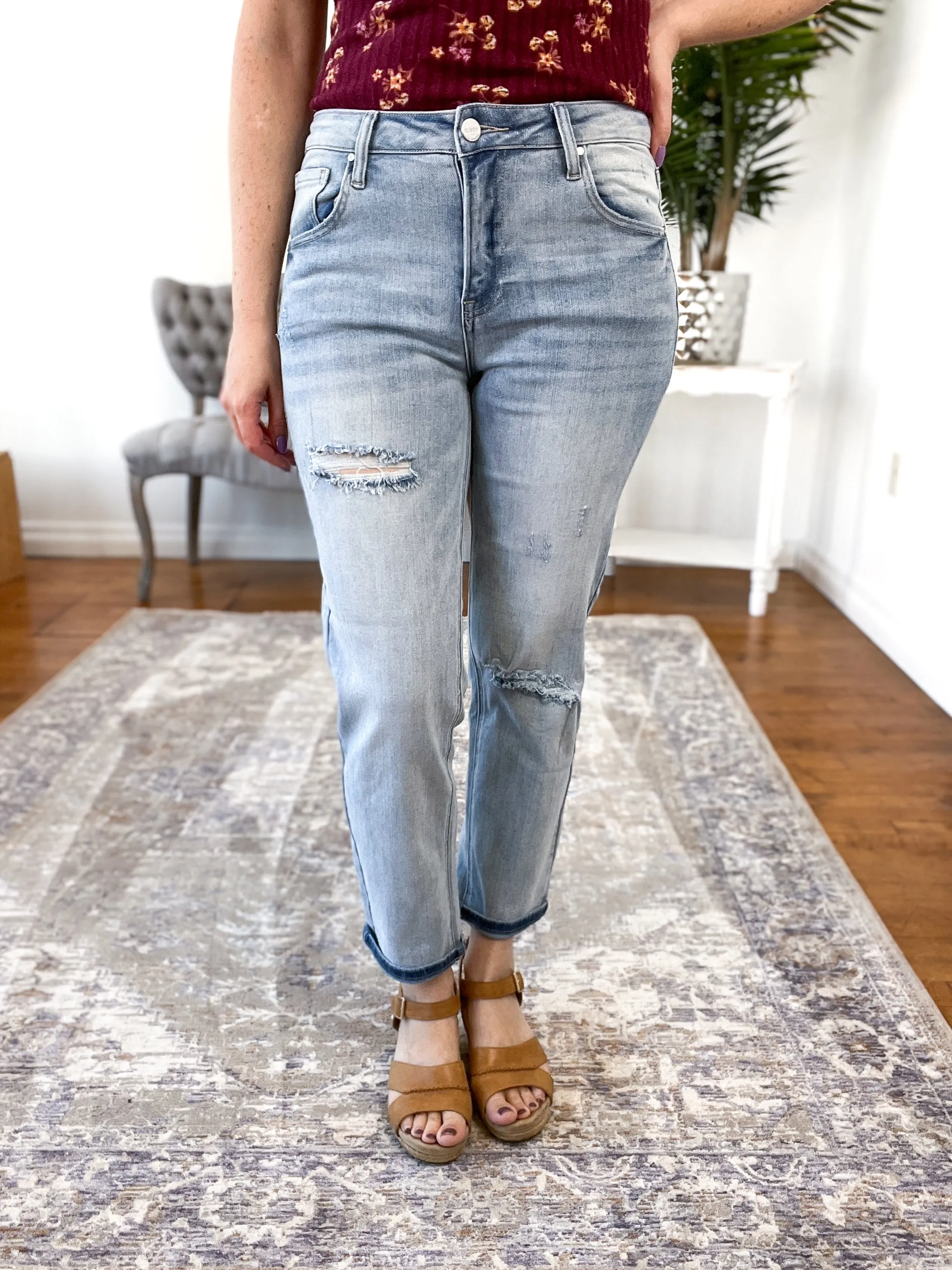 Gabriele Mid Rise Loose Leg Risen Jeans